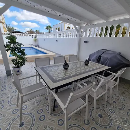 Сasa de vacaciones Superbe Maison Vistabella Golf